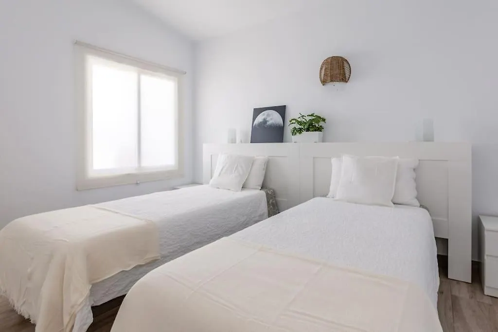 Coastal Vista: Retreat In Nature باجامار إسبانيا